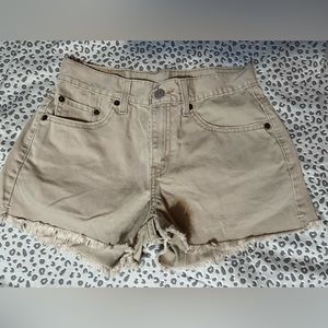 Beige Levi shorts. Size 5.